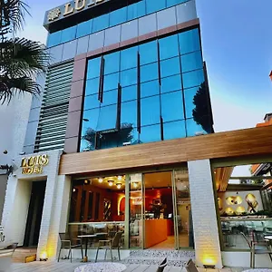 Luis Hotel